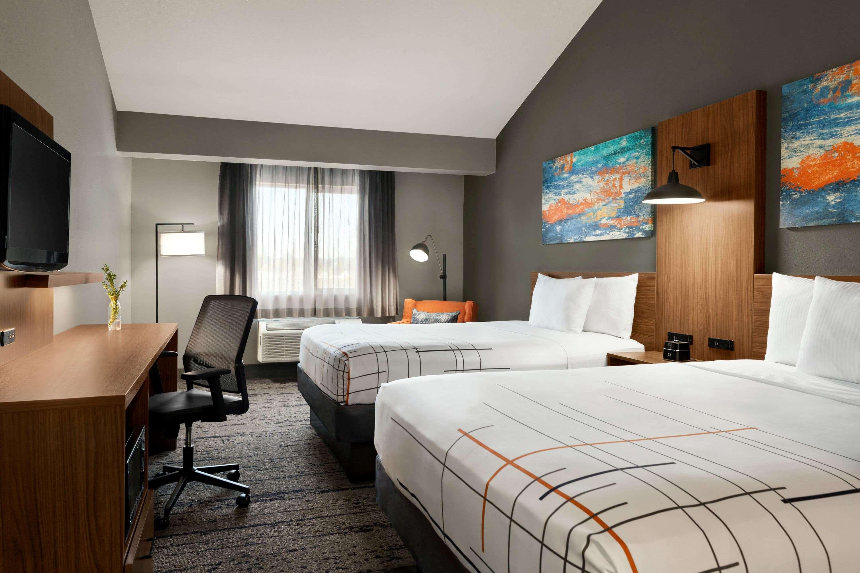 Efficiency, 2 Queen Beds