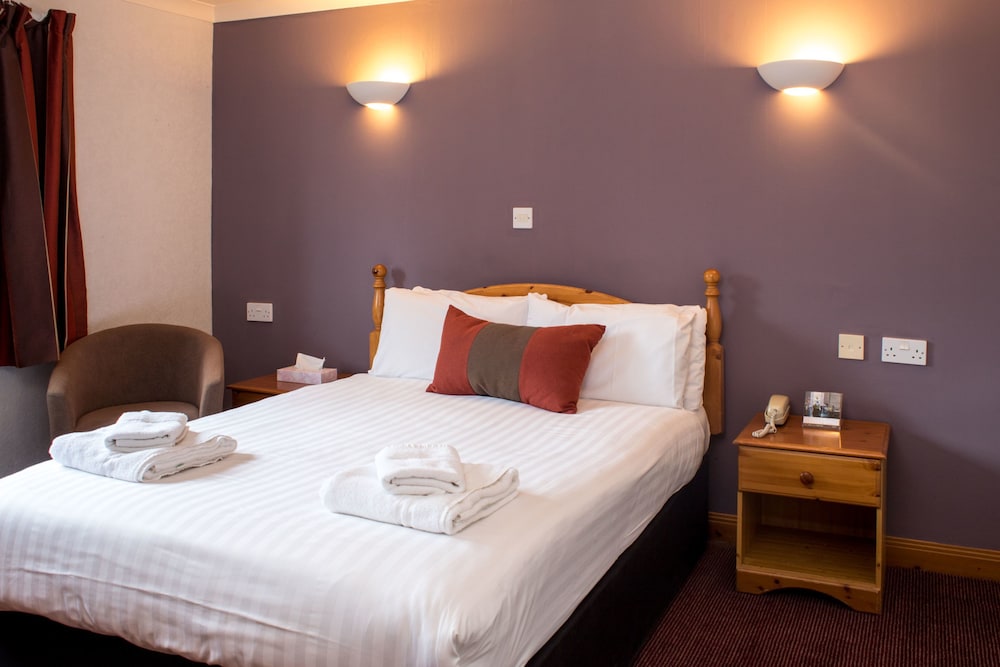 Kyle Hotel 34/49