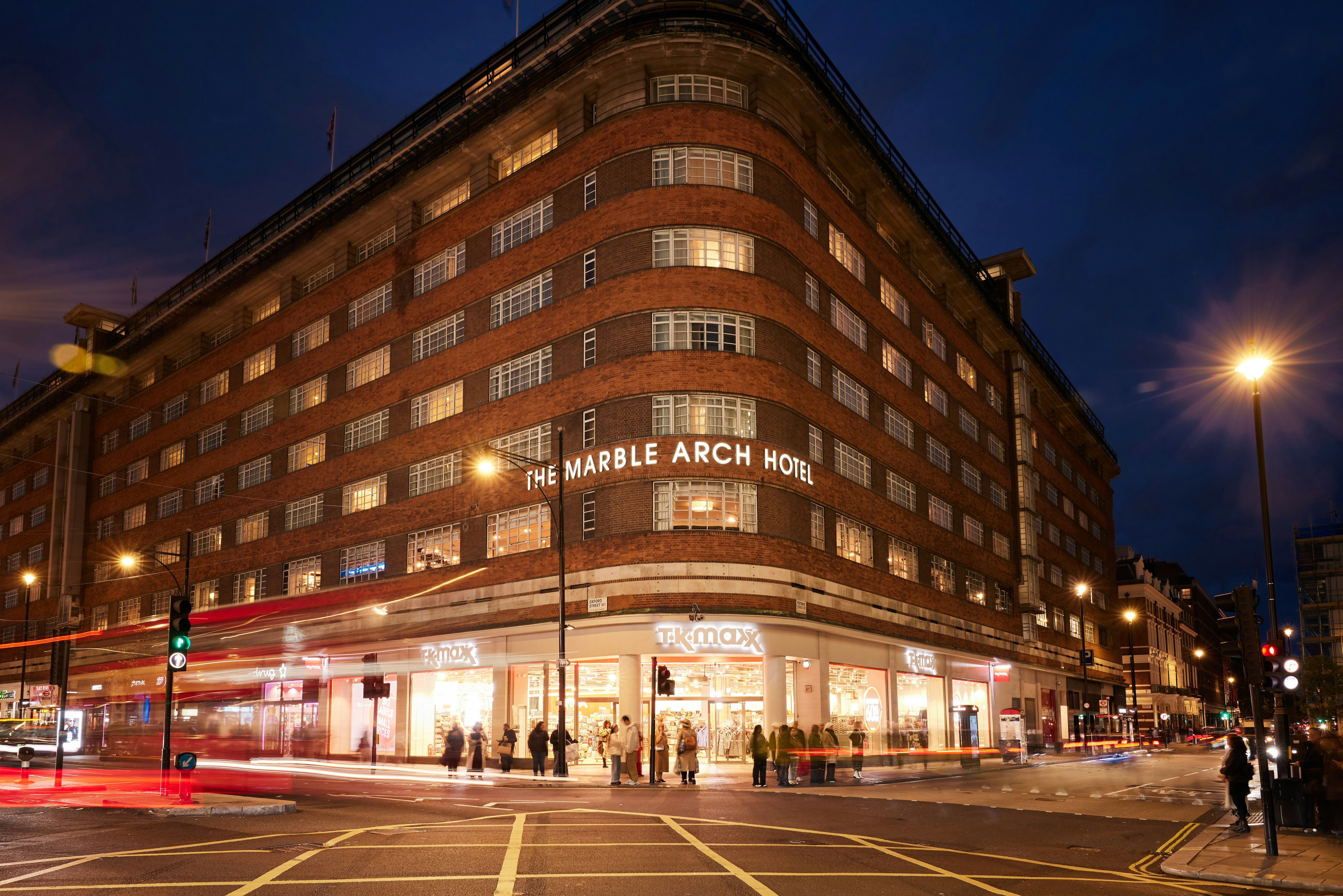 The Marble Arch Hotel, by Thistle 11/83