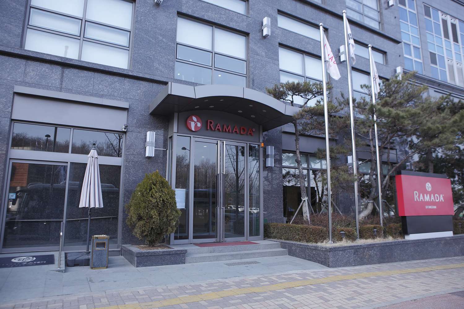 Ramada by Wyndham Dongtan 2/30