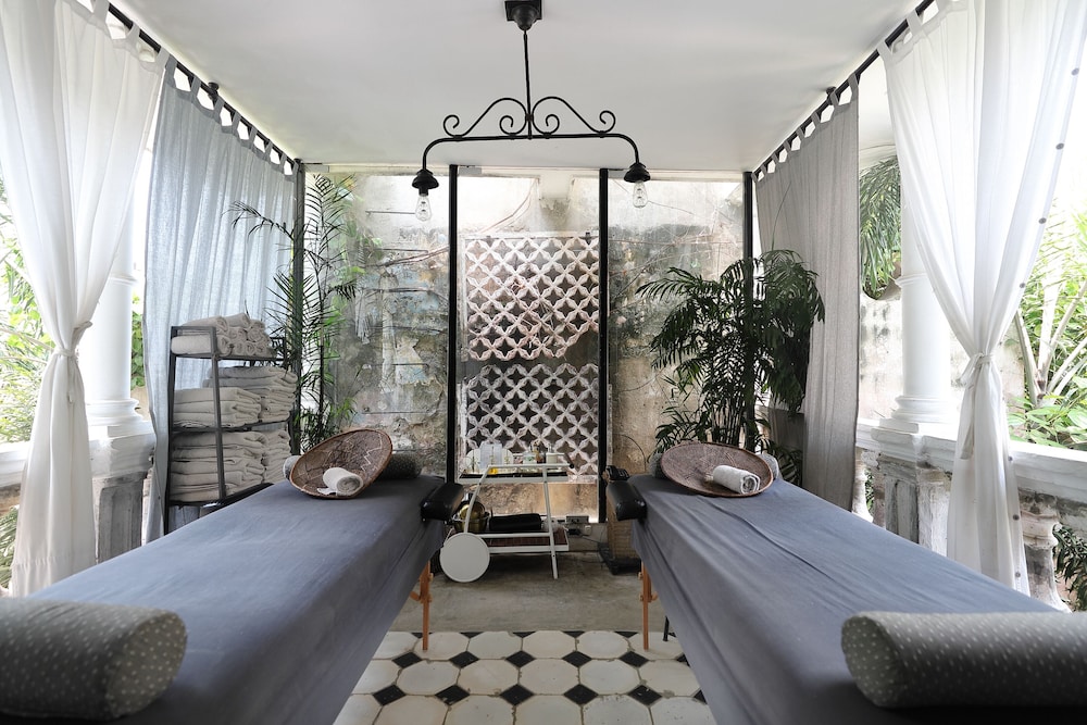 Hotel Casa Lola Deluxe Gallery 52/77