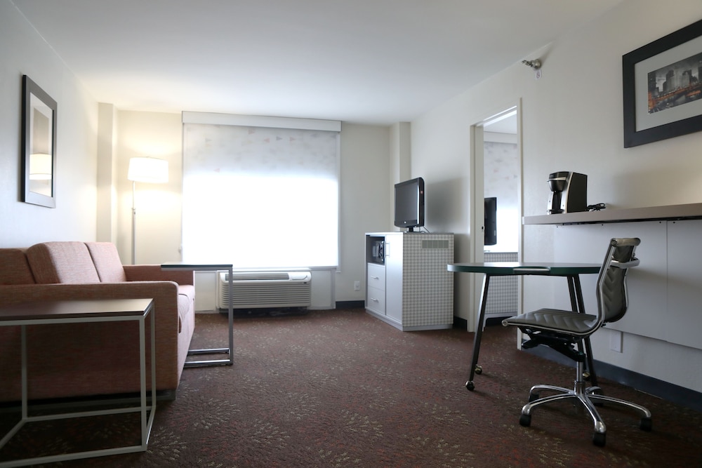 Holiday Inn Chicago O'Hare 54/71