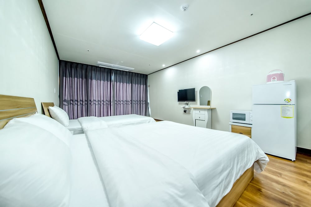 Rejina Pension 24/68