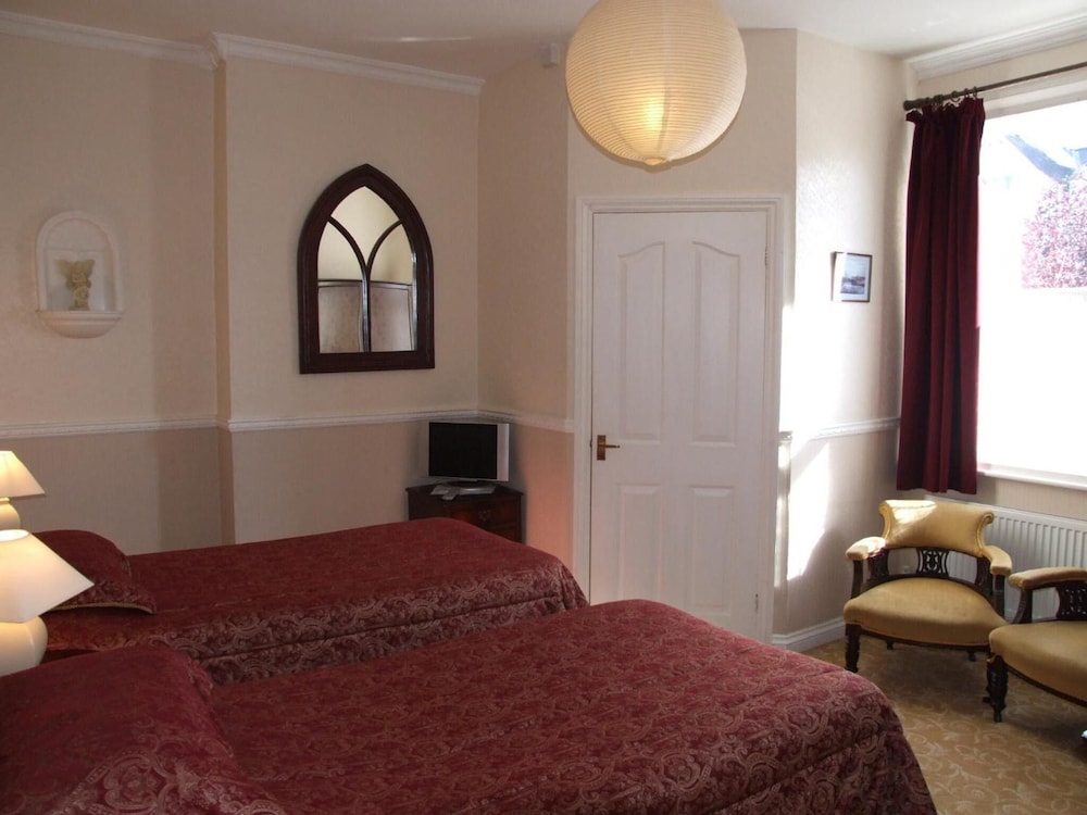Hedley Villa Guest House 16/42
