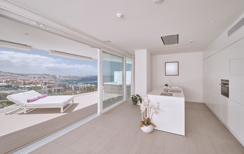 1 Bedroom, Divinity Lago, Suite, Double Bed, Sea View, Hot Tub