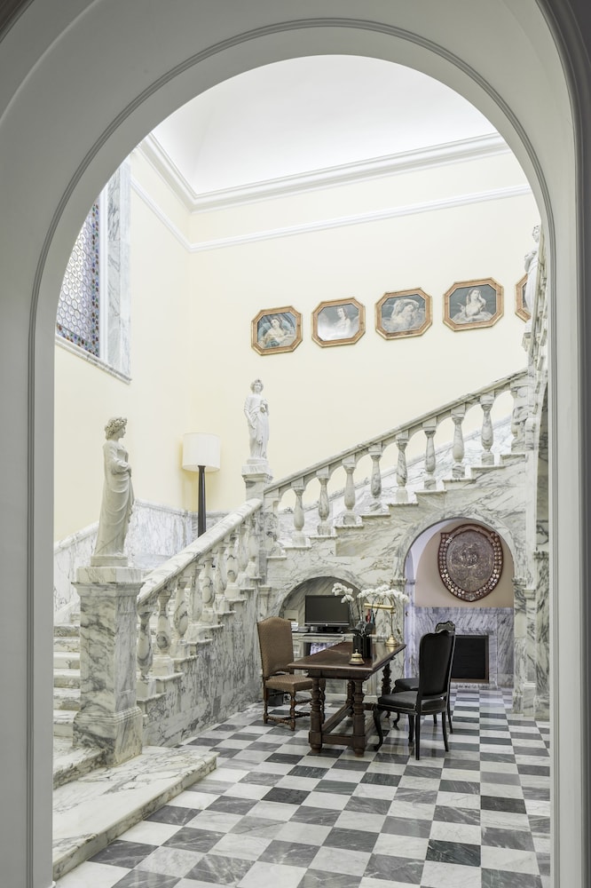 VILLA DELLA PERGOLA 7/83