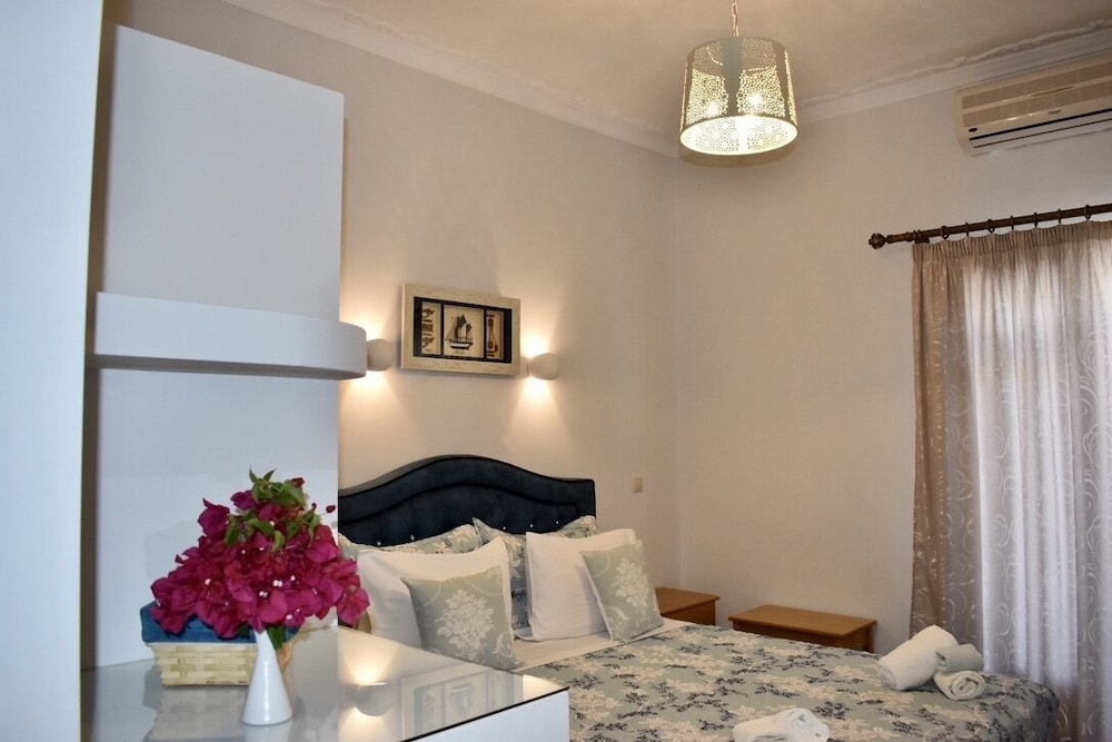 Minoa Hotel 26/50