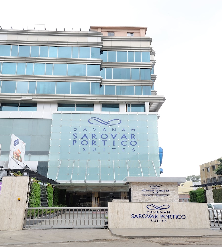 ダヴァナム サロヴァー ポルティコ スイーツ(DAVANAM SAROVAR PORTICO SUITES) 写真4