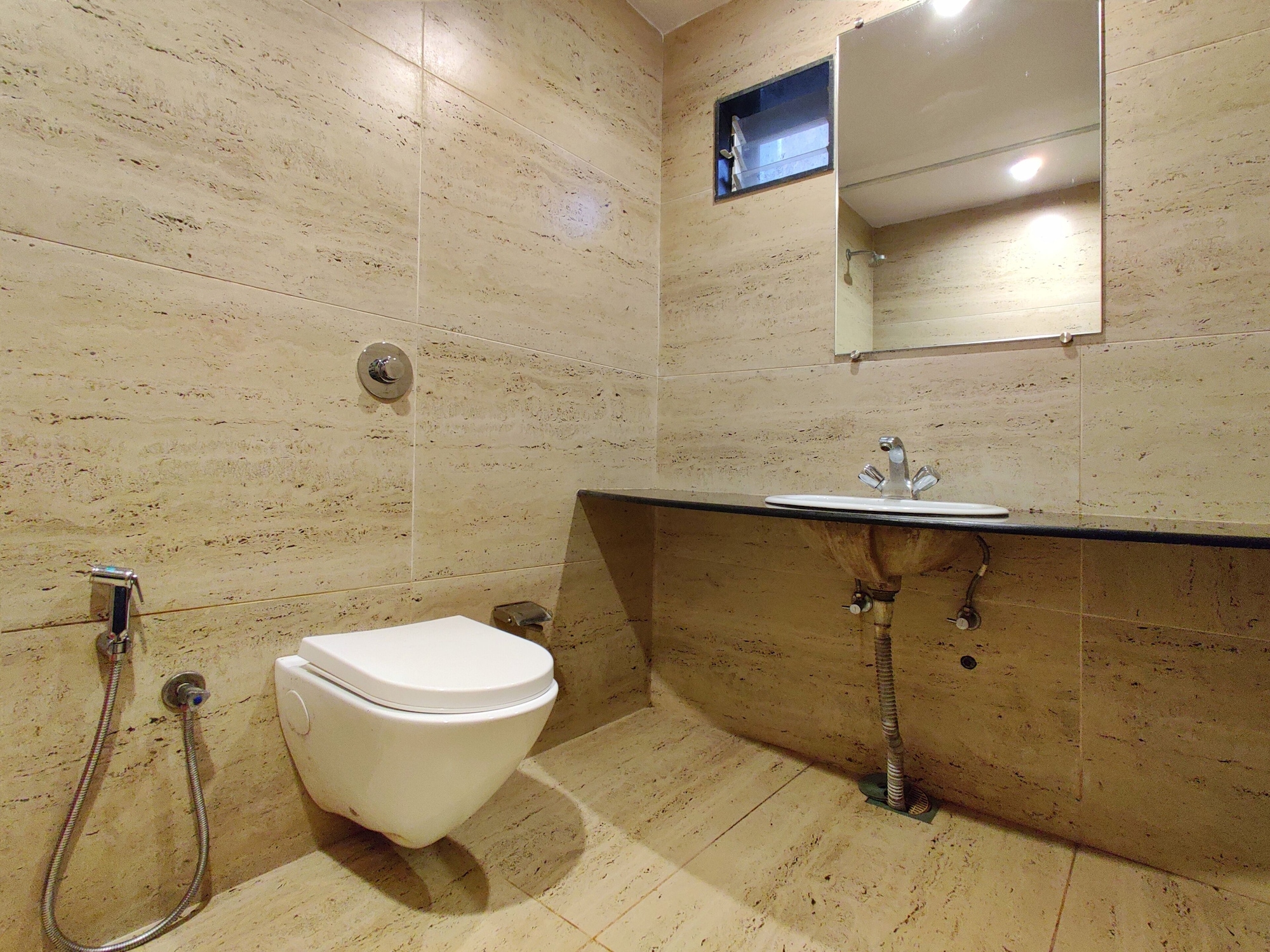 غرفة قياسية بسرير كوين، Hotel Pratap Heritage 5/5