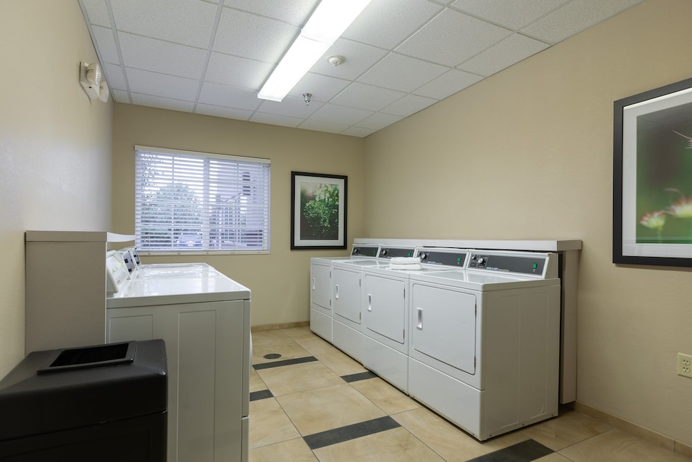 CANDLEWOOD SUITES SAN MARCOS 52/71