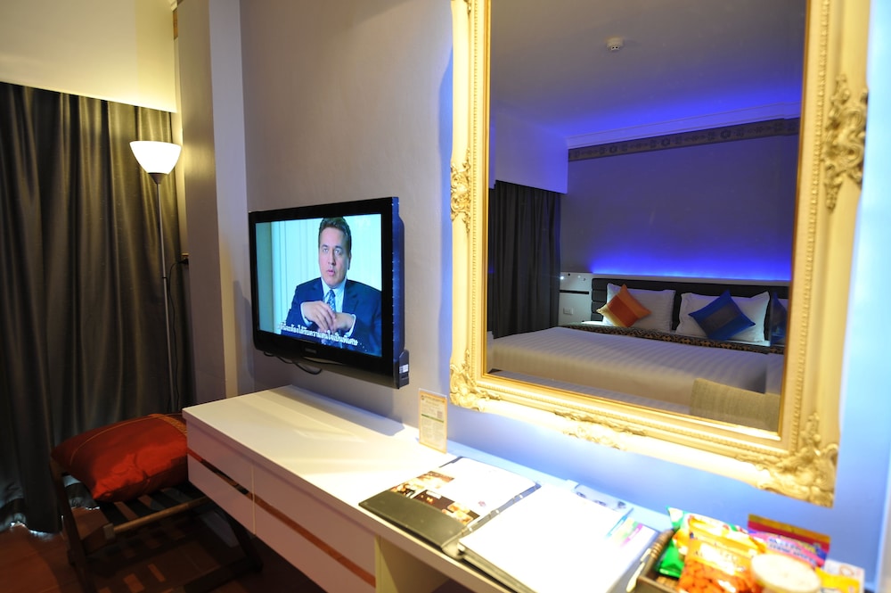 C N Hotel Patong 36/46