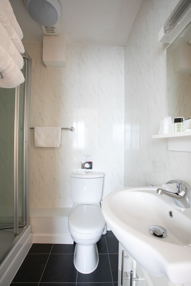 Trelawney Hotel B B Guest House 41/50