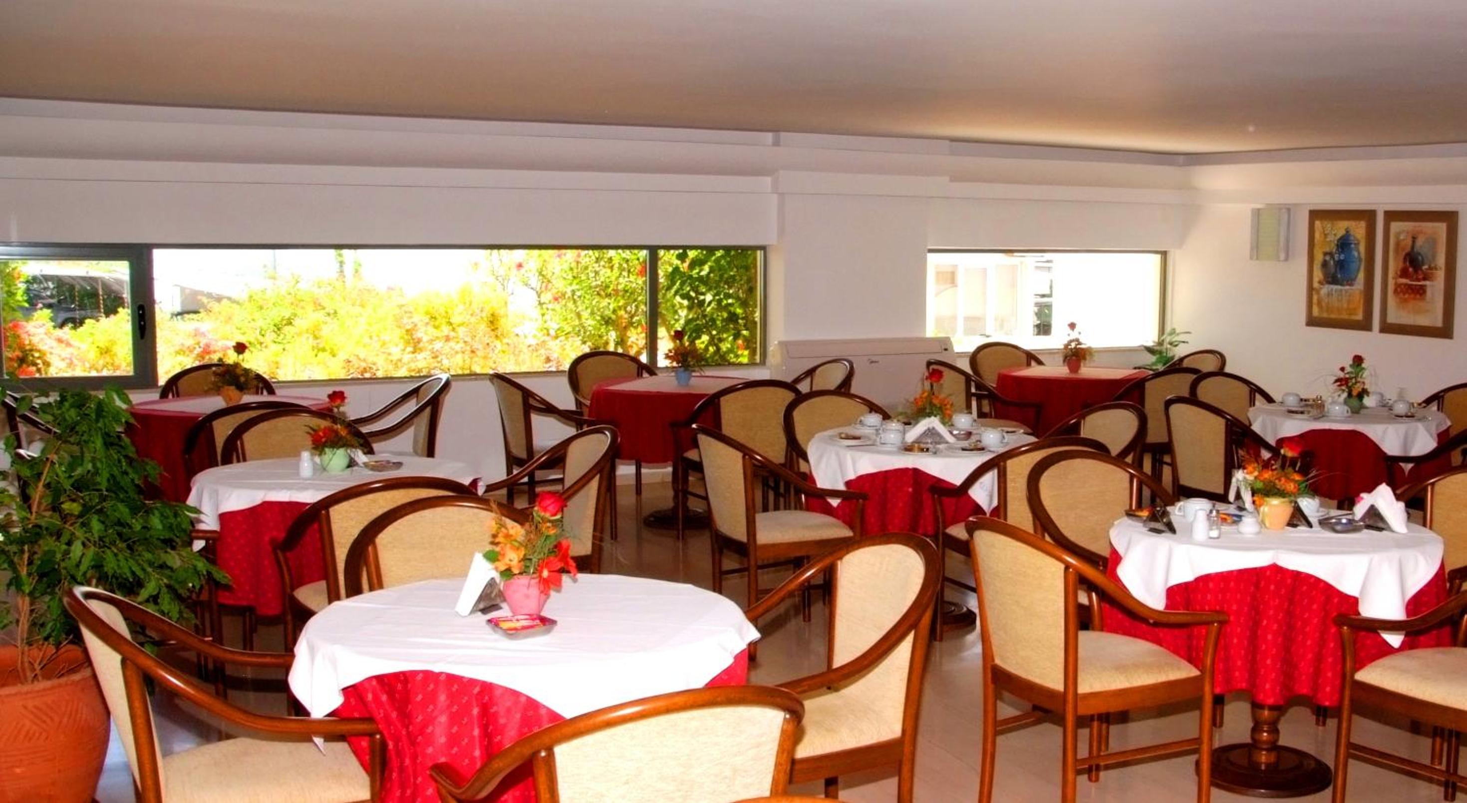 Elysee Hotel 33/48