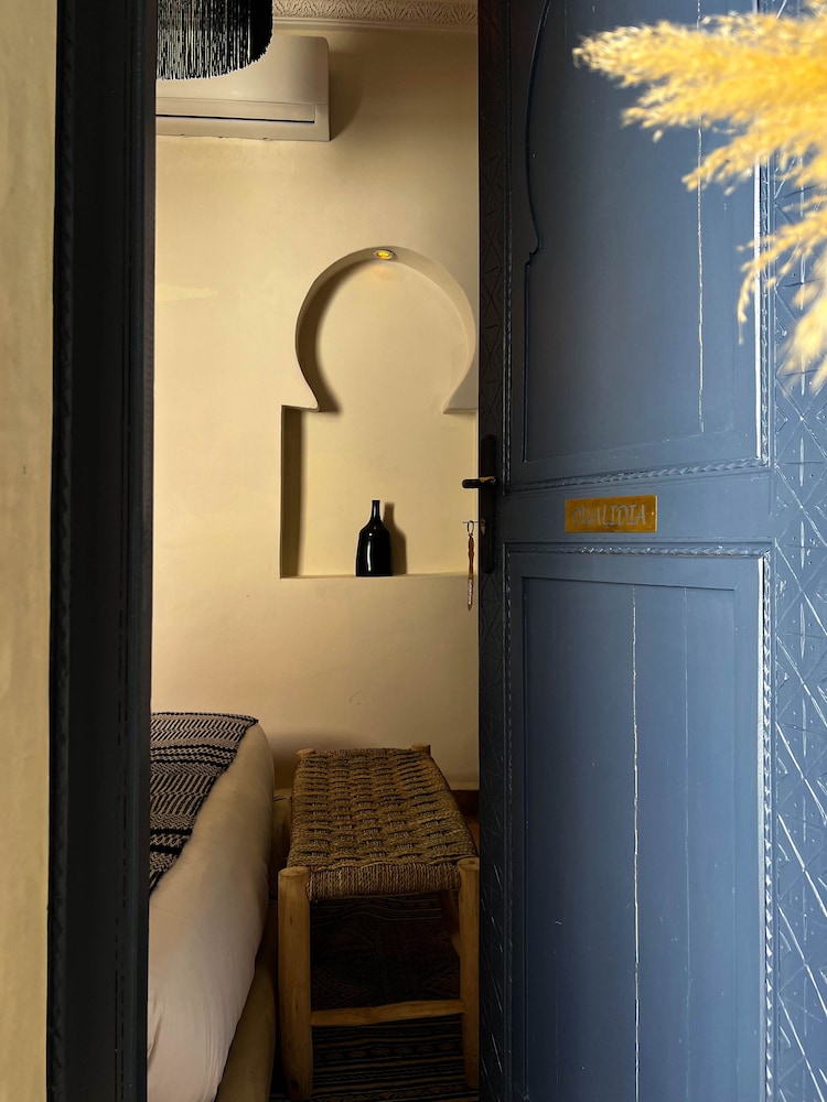 Riad Jonan 4/65