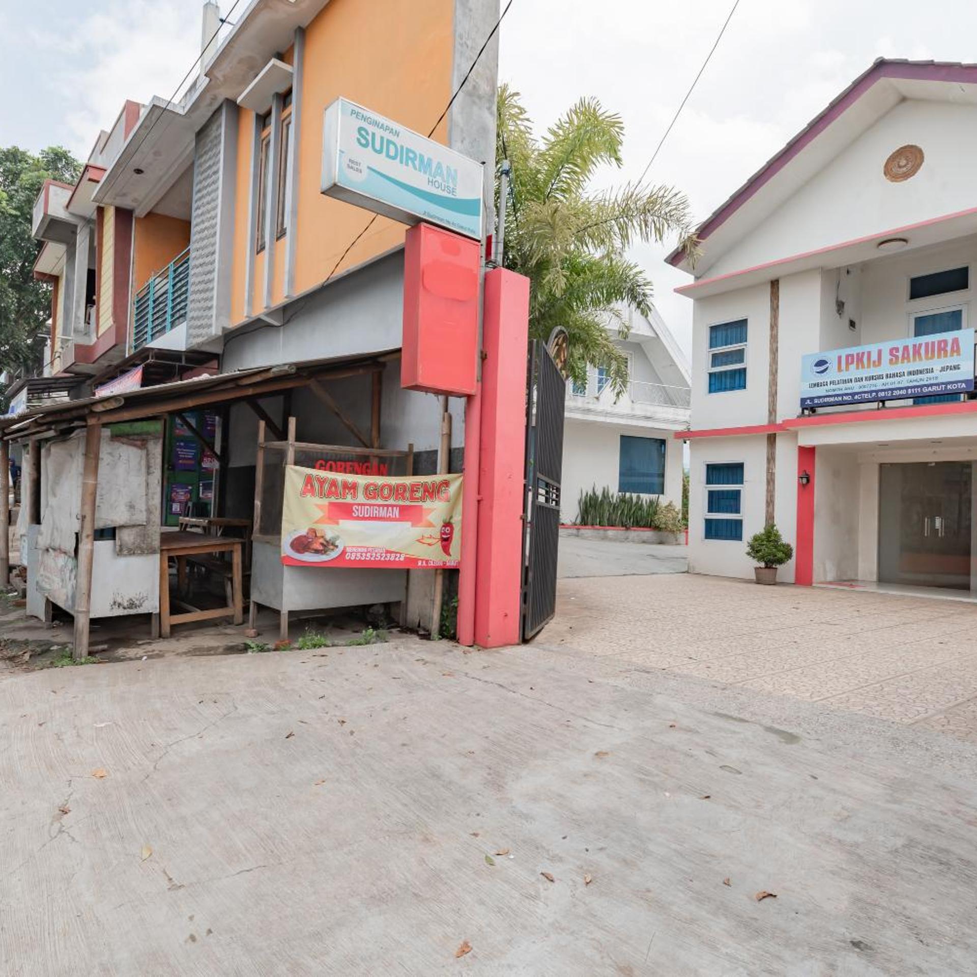 OYO 1370 Sudirman Guesthouse Syariah 43/56