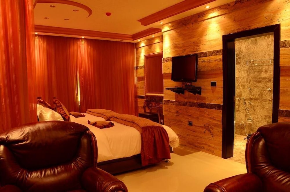 JAD HOTEL SUITES 9/20
