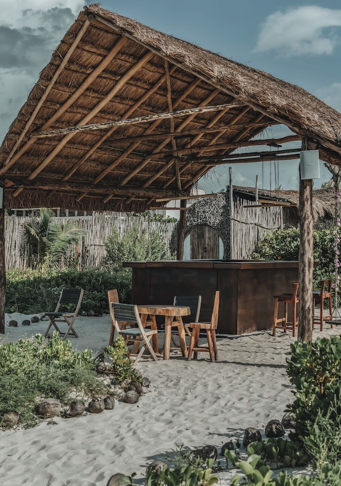 Casa K u Hotel 48/50