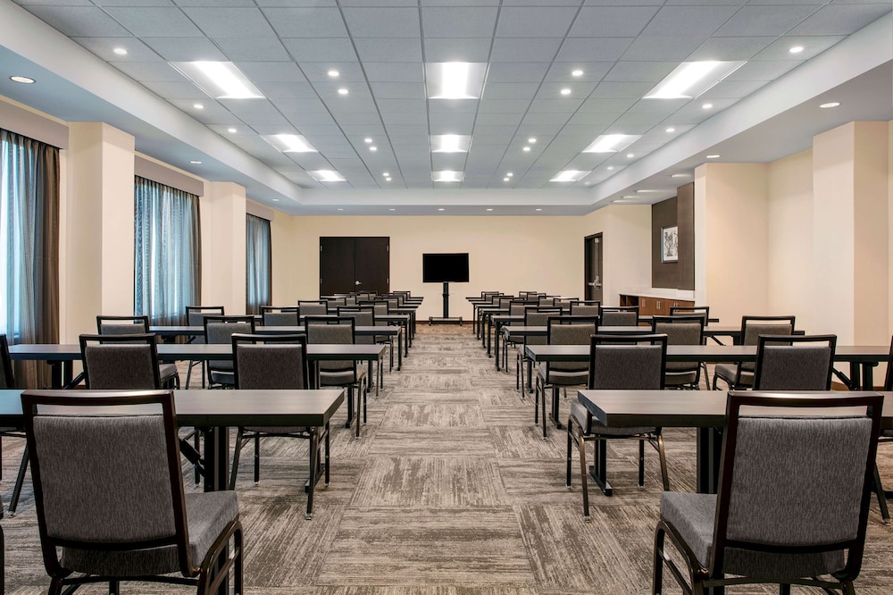 Hyatt Place Titusville / Kennedy Space Center 35/40