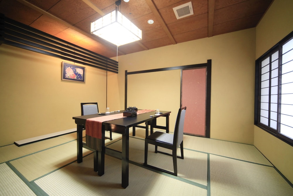 JAPANESE ONSEN HOTEL MASUYA 39/48