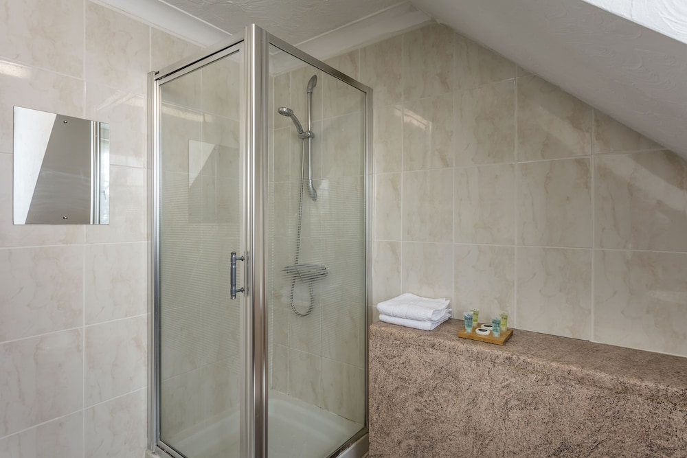 Roydon Marina Village Hotel 49/49