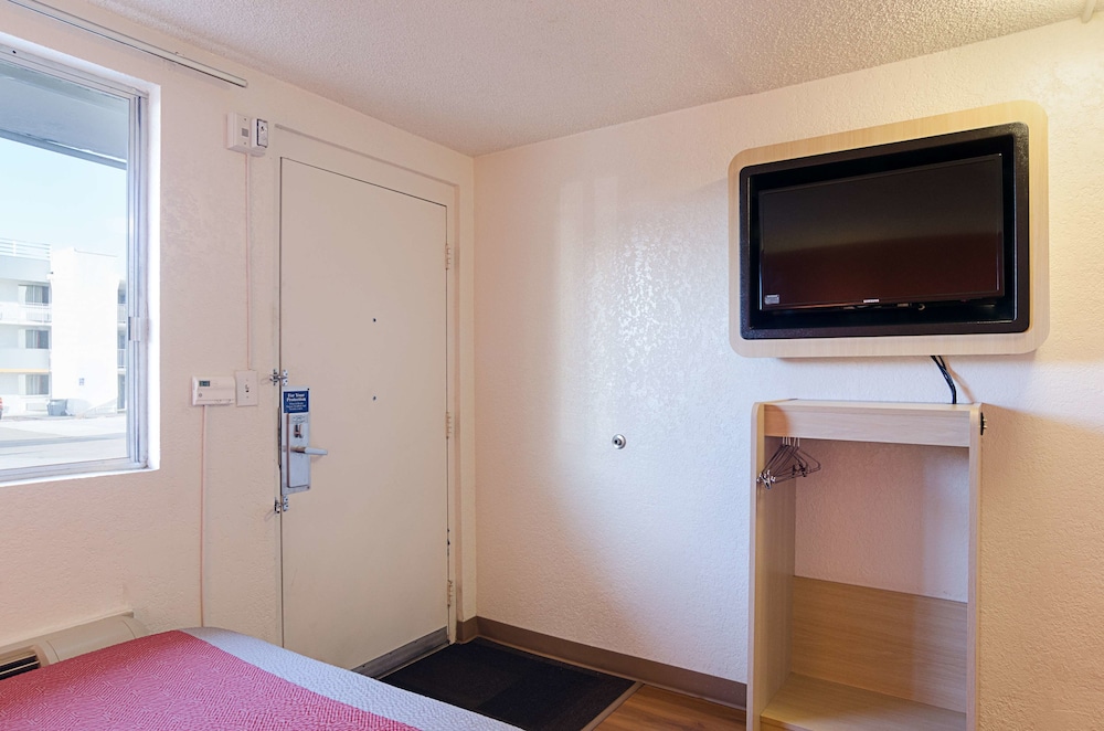 Motel6 Denver, CO – Downtown 37/58