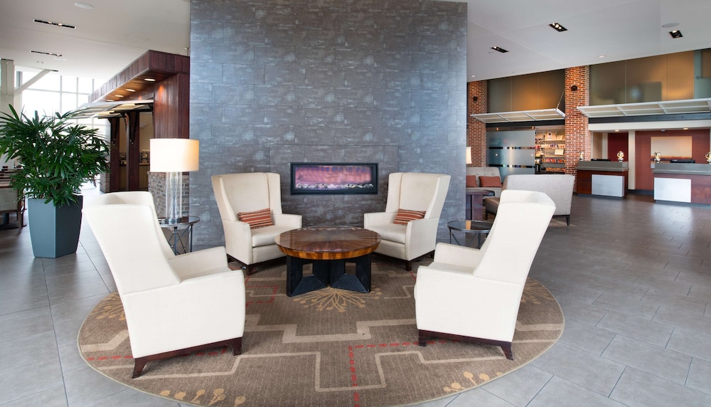 DOUBLETREE BY HILTON HOTEL AND SUITES CHARLESTON AIRPORT 46/60