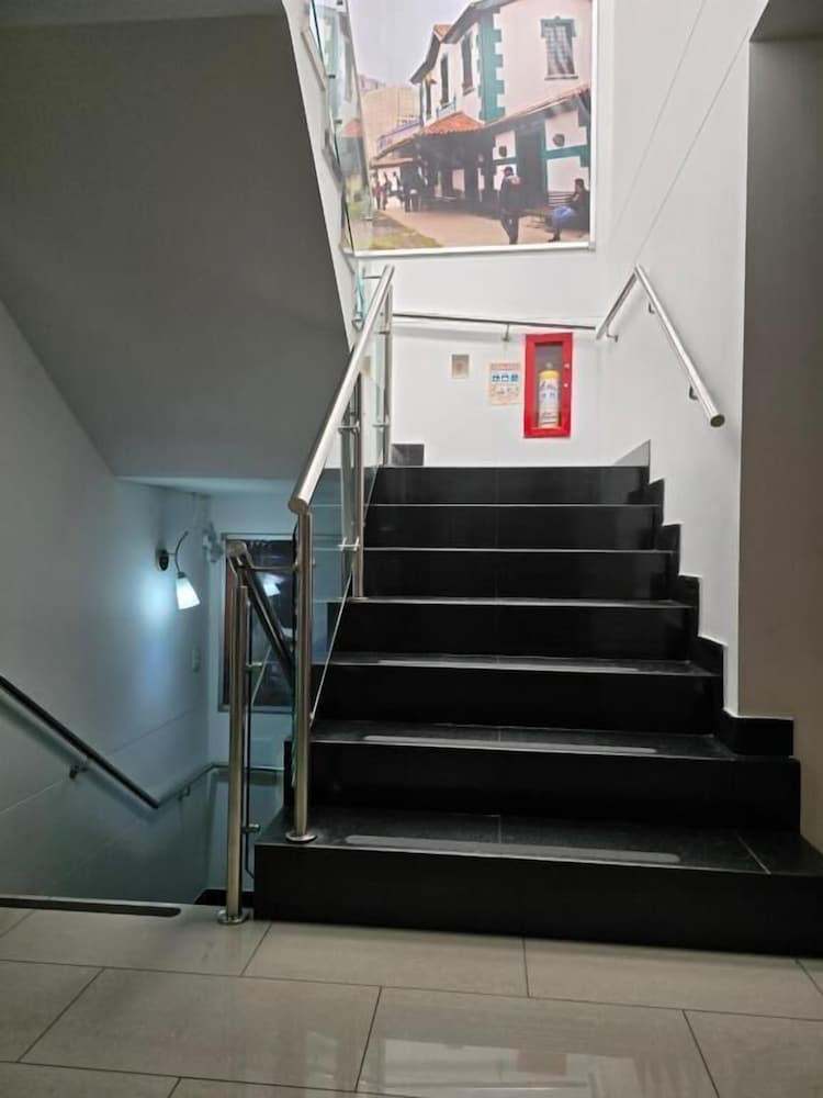 Hotel Bogota Castellana 100 18/47