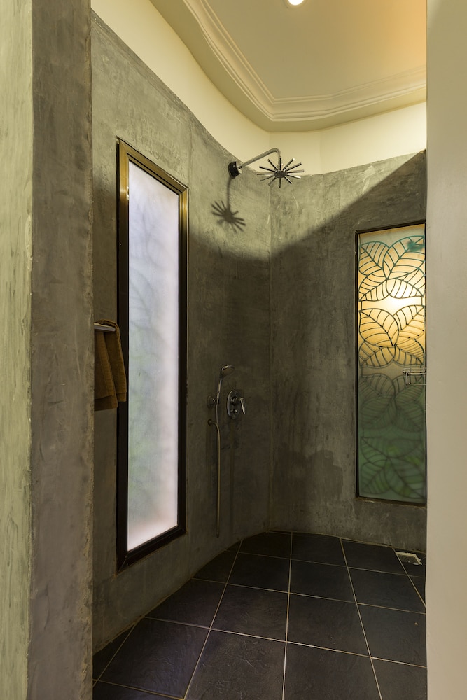 Amatao Tropical Residence 24/50