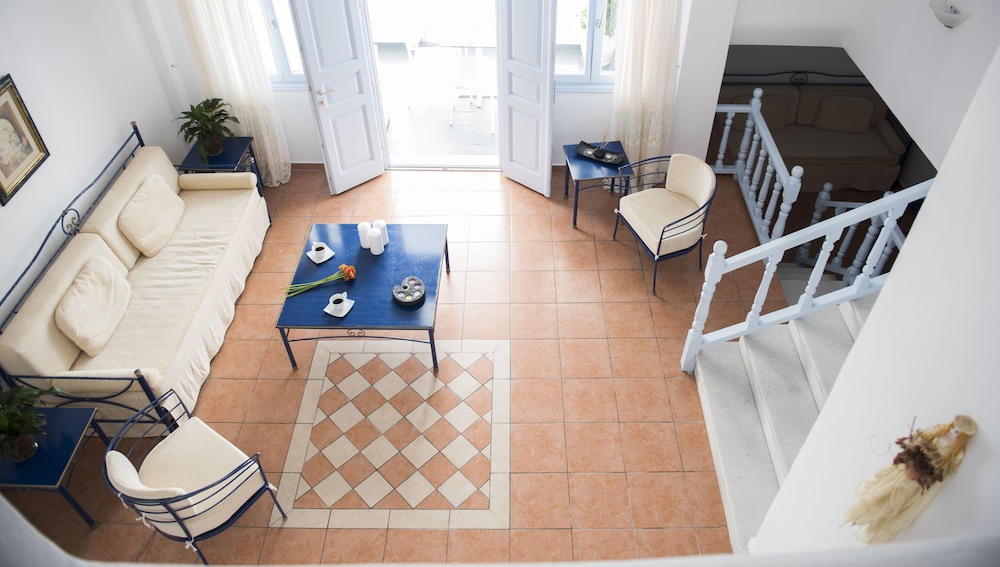 Kastro Suites 50/78