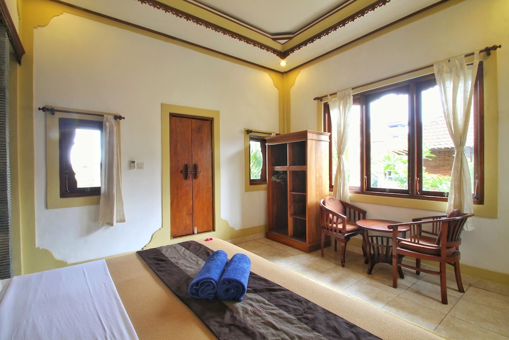 Hibiscus Cottages 35/61