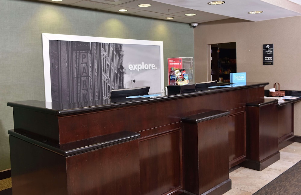 Lobby at Hampton Inn & Suites Alexandria LA, ALEXANDRIA - LA