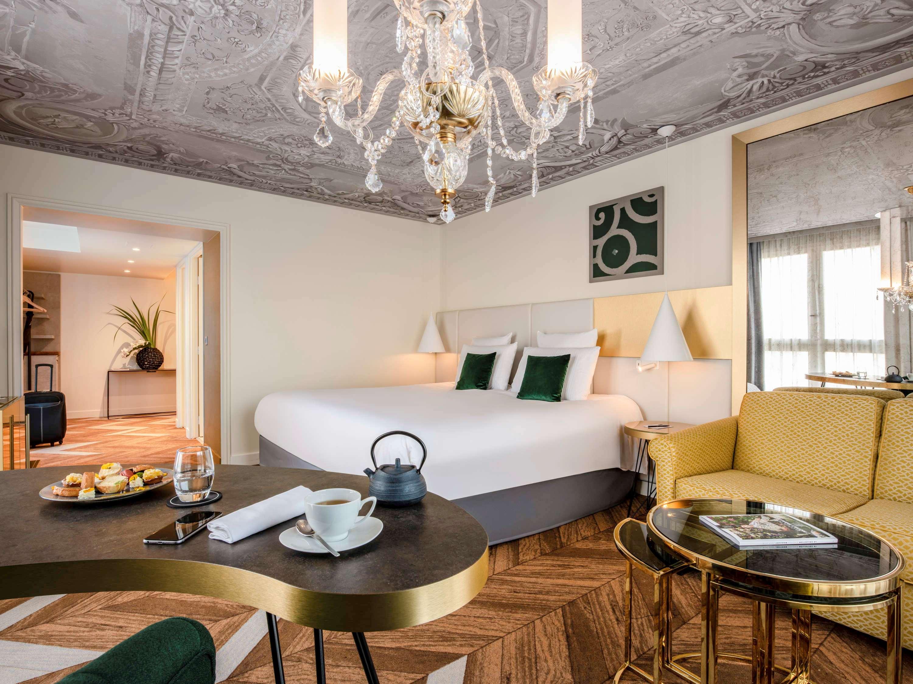 جناح جونيور