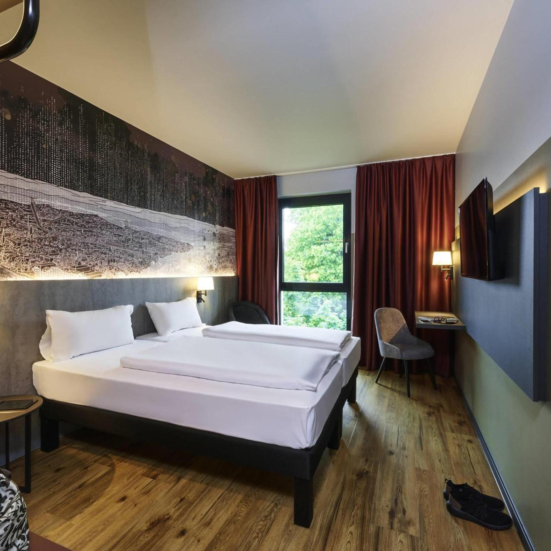Standard, King Bed