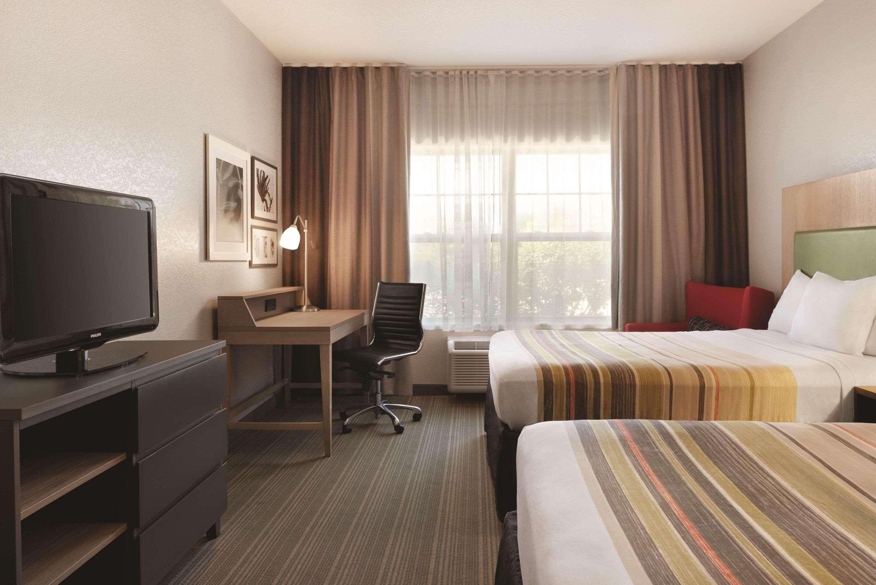 SUITE, 2 QUEEN BEDS