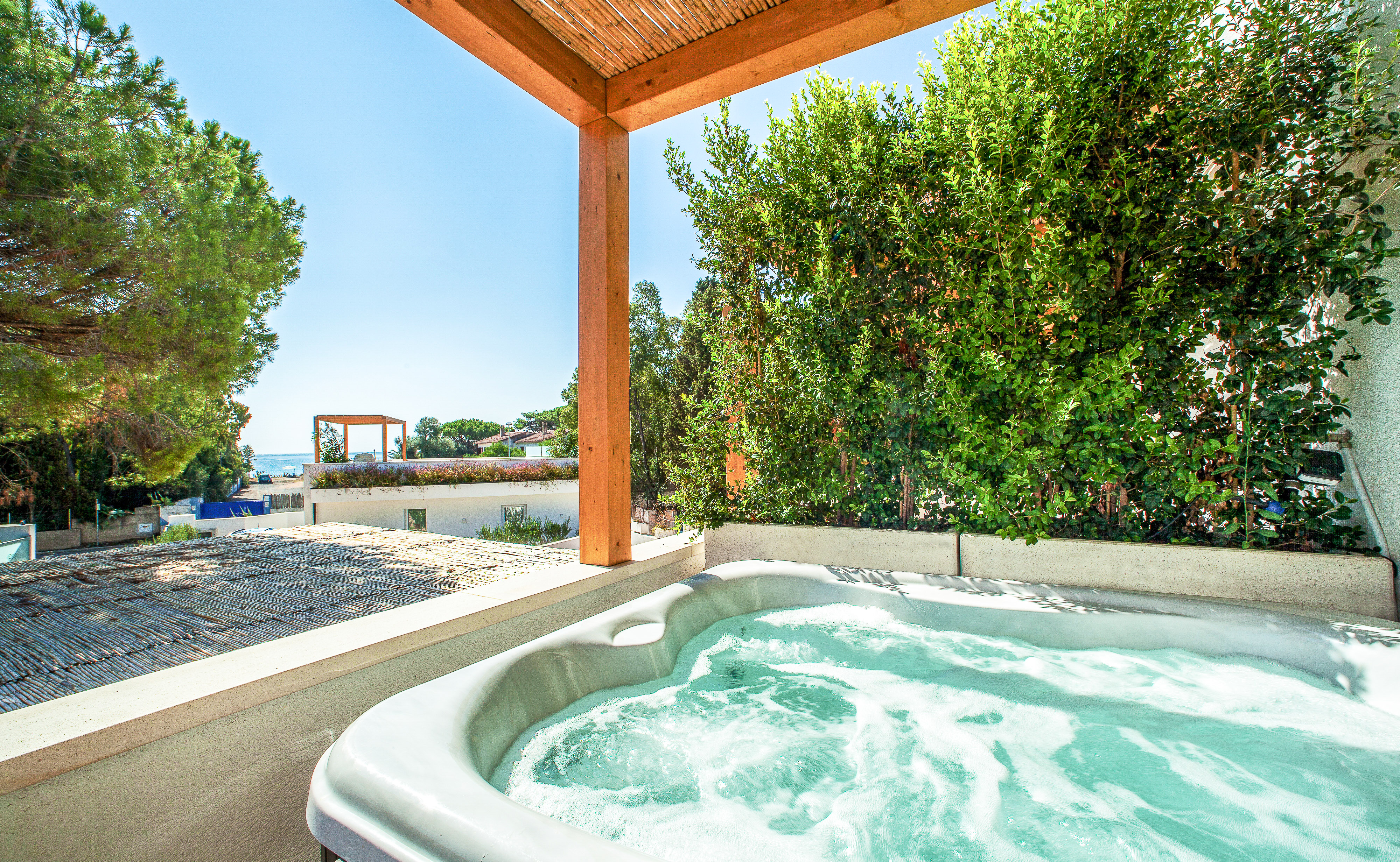 Noha Lifestyle - Adults Only 24/46