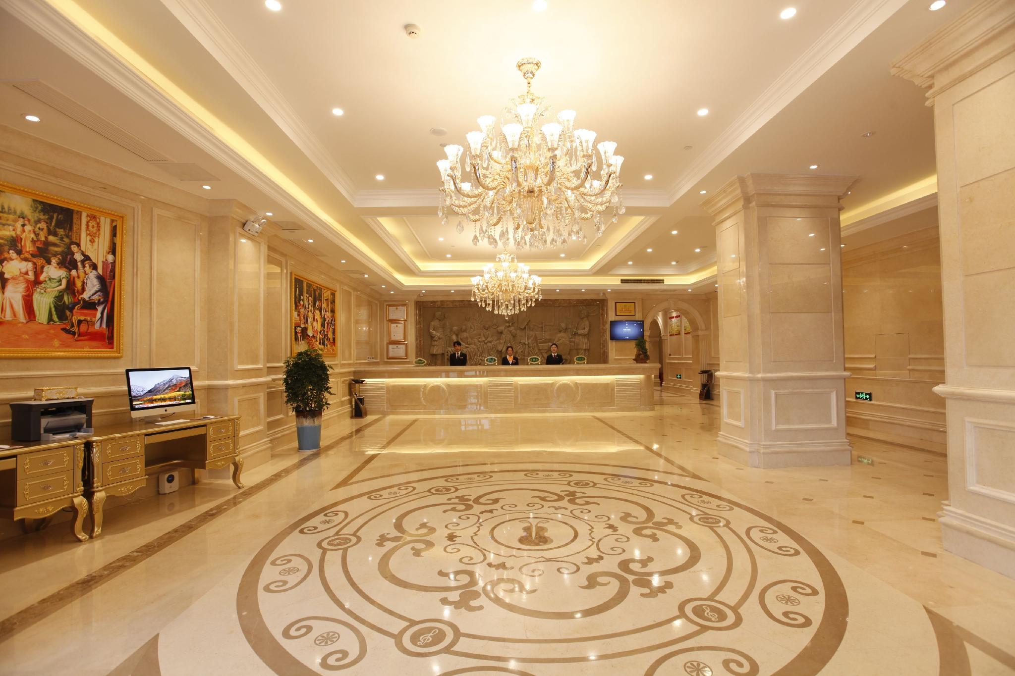 Vienna Hotel (Wuhu Fangte Nanxiang Wanshang) 8/24