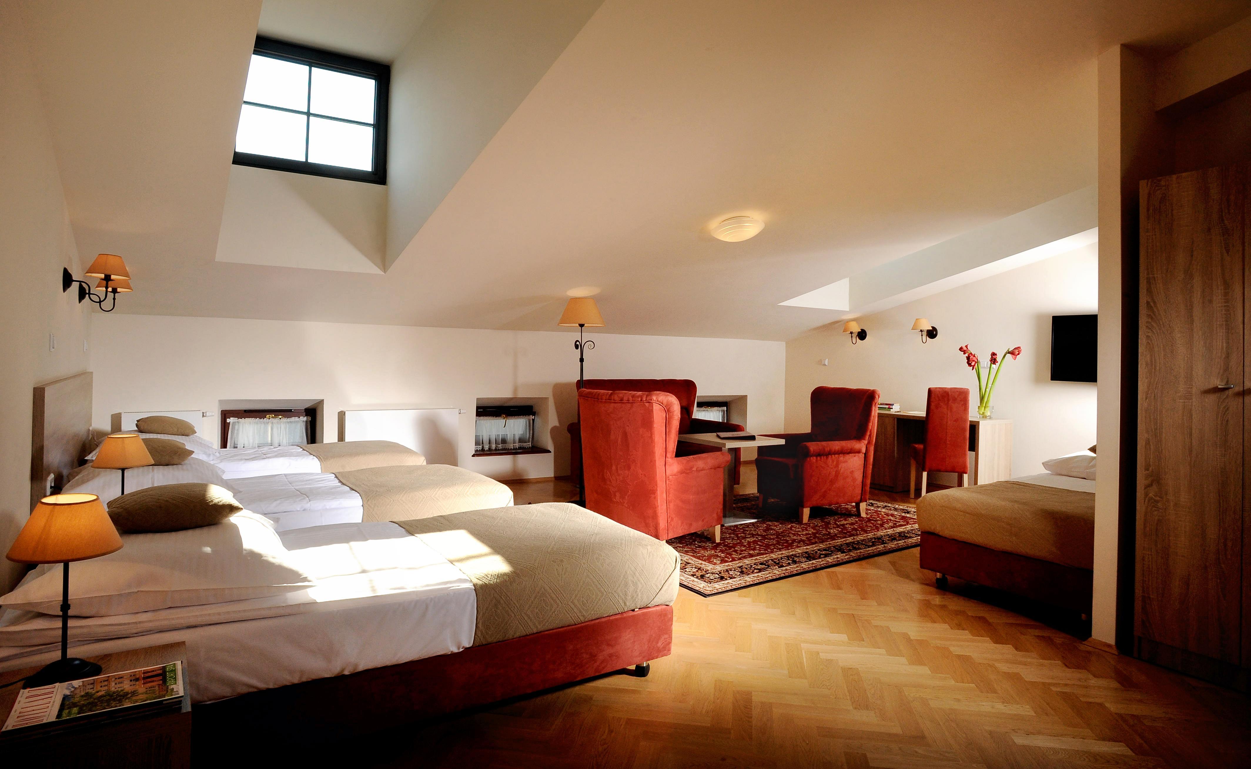 Triple Room