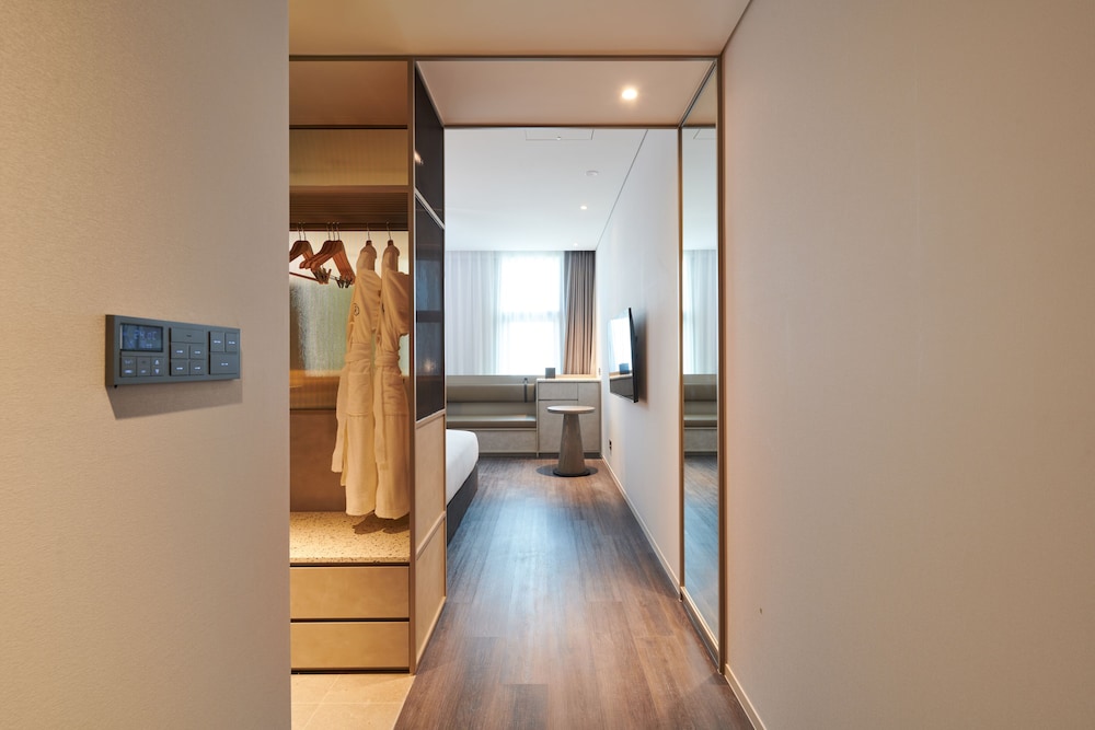 Nine Tree Premier ROKAUS Hotel Seoul Yongsan 35/50