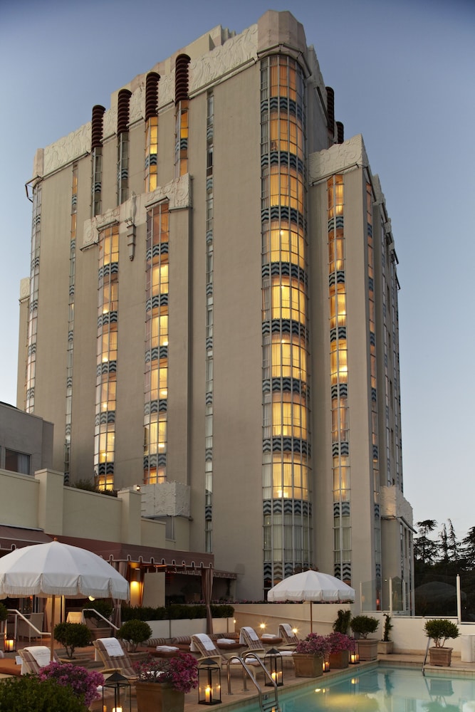Sunset Tower Hotel 2/64