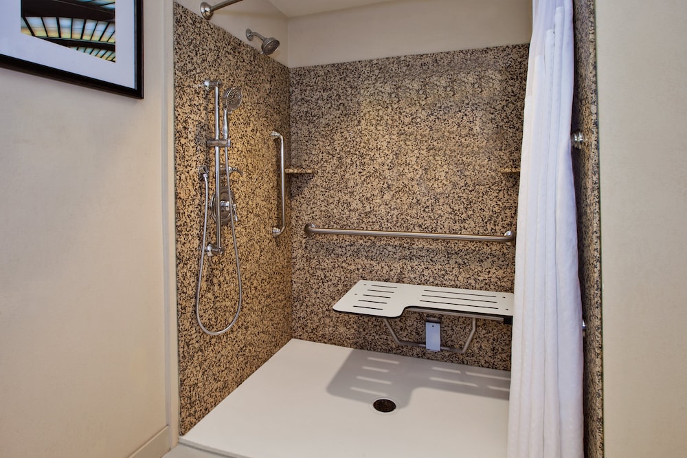 HOLIDAY INN MORGANTOWN UNIVERSITY AREA 12/41
