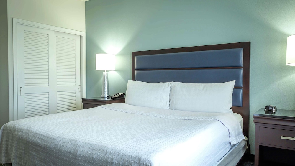 HOMEWOOD SUITES BY HILTON MIAMI - AIRPORT WEST 7/40