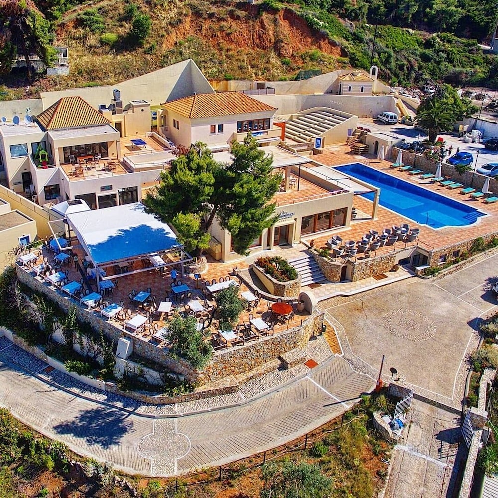Alonissos Beach Bungalows And Suites Hotel 44/50