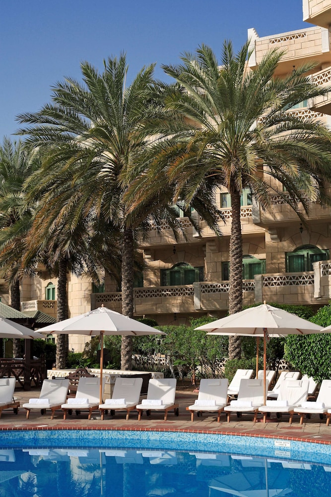 Grand Hyatt Muscat Hotel 48/50
