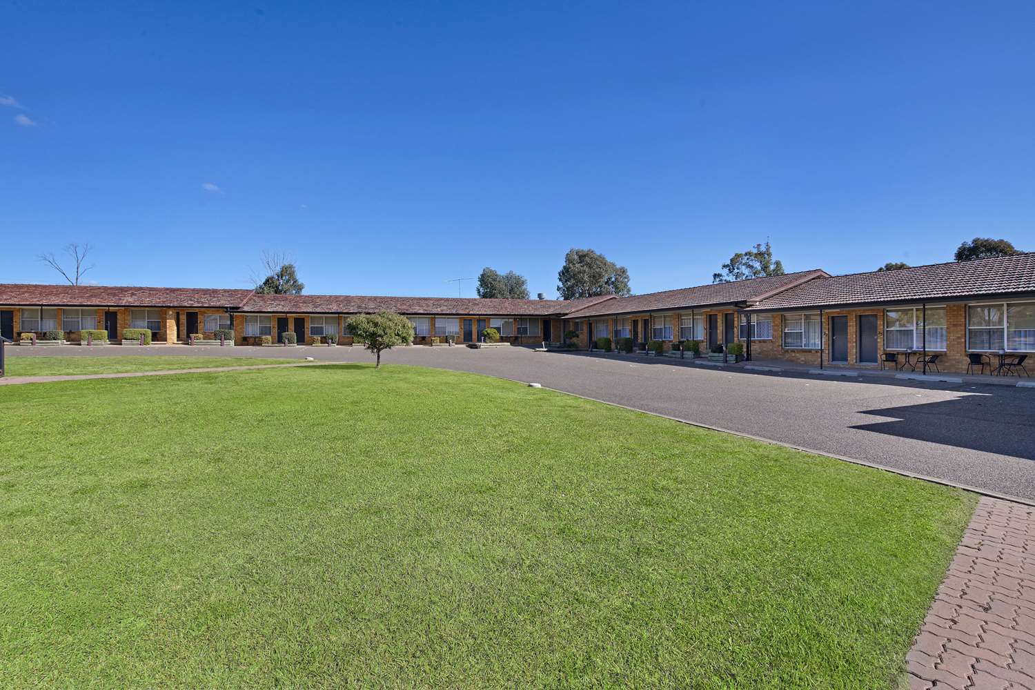 Econo Lodge Savannah Park Tamworth 23/27