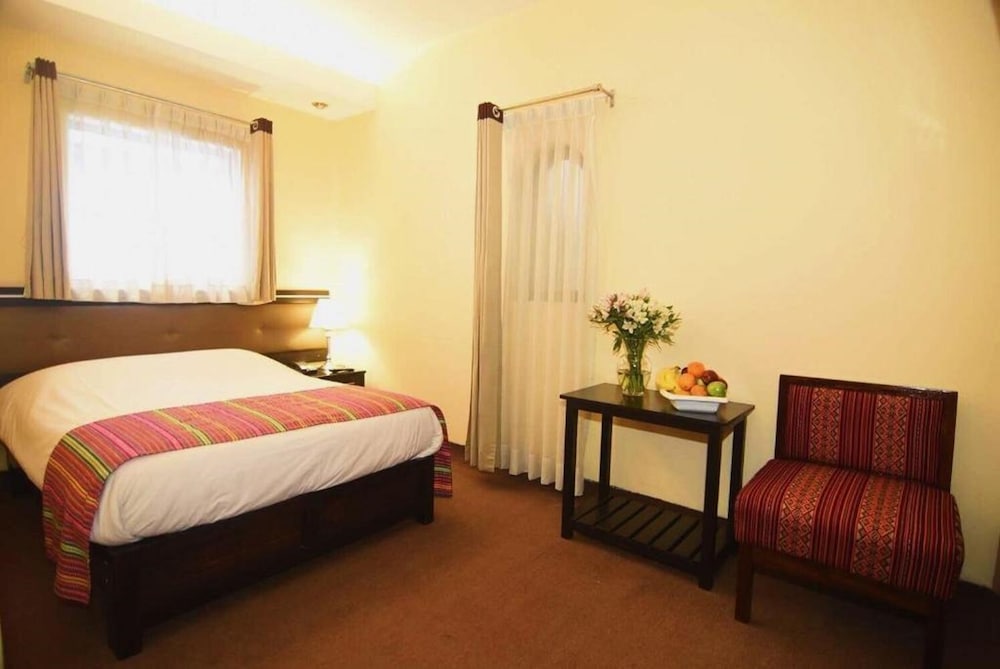 Tampu Hotel 8/36