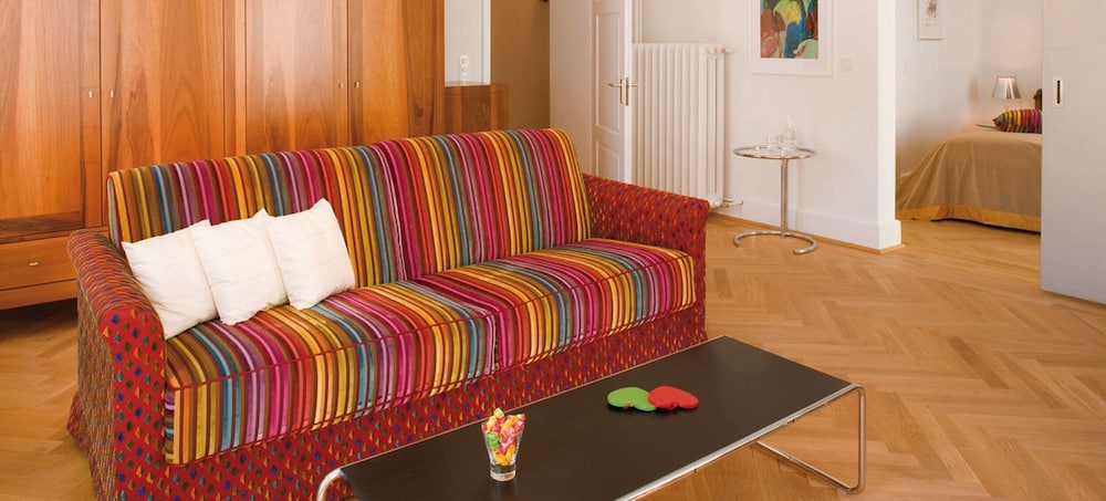 Hotel Saratz 31/37