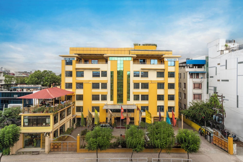 Yellow Pagoda Hotel photo5