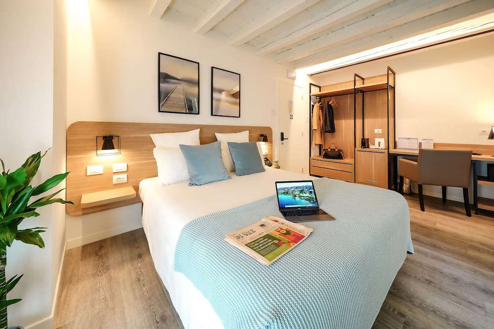Bergamo Inn 15 26/45