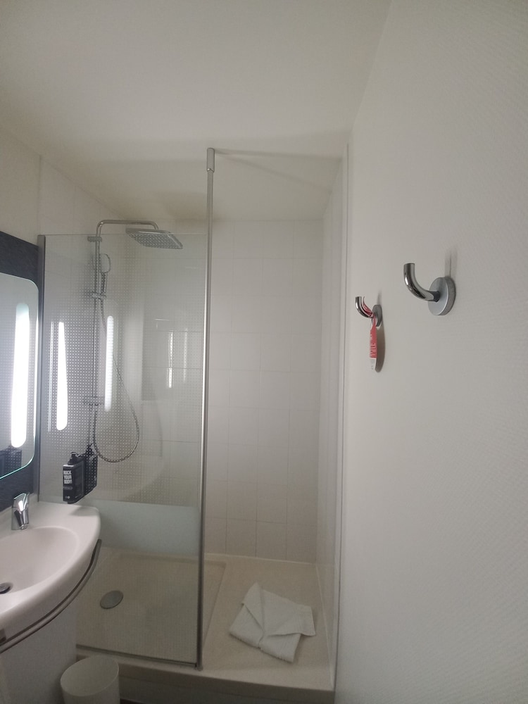 ibis Orange Centre Echangeur A7 A9 73/73