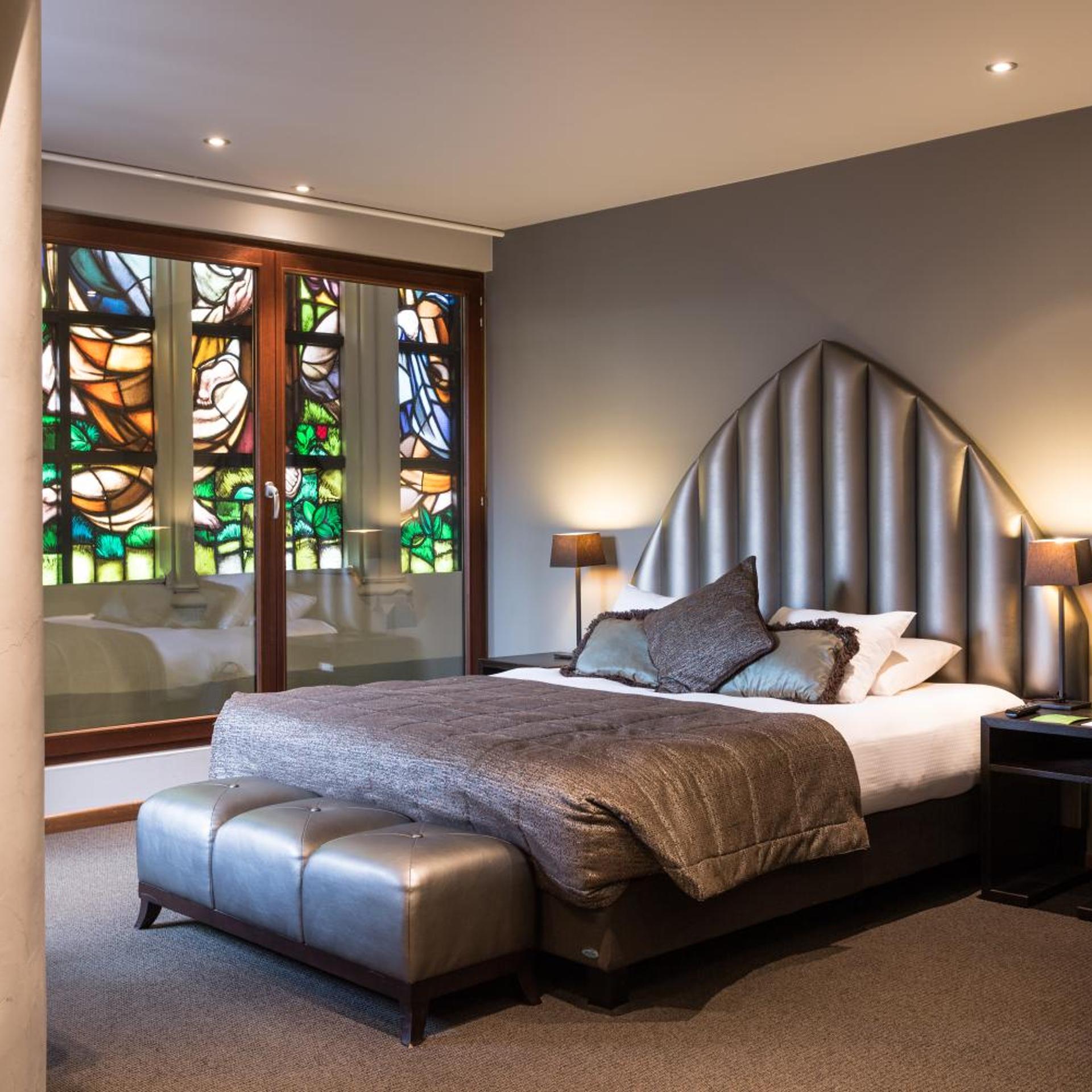 Junior Suite, Church Area